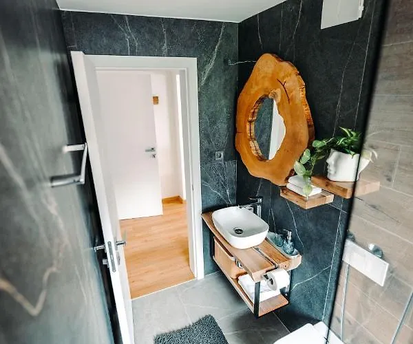 아파트 Goat's Paradise *